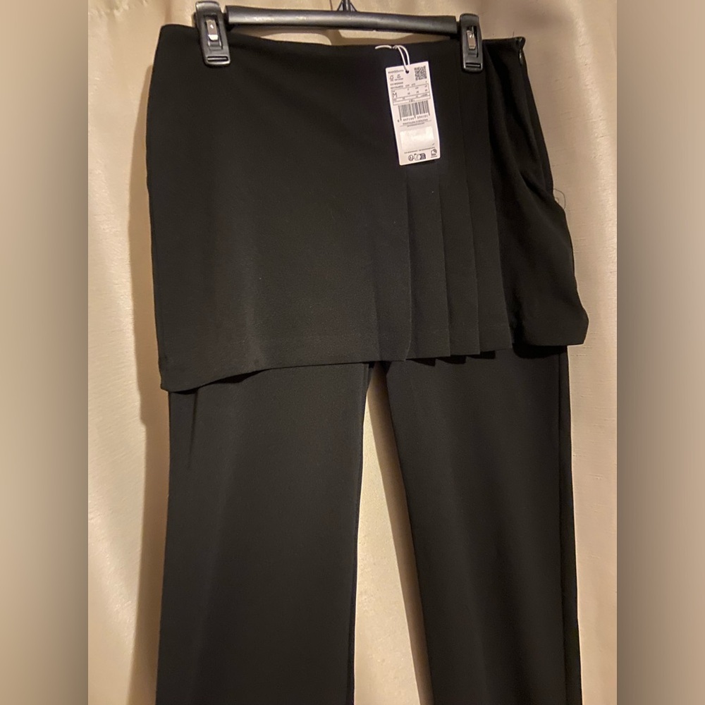 Black Pleated Skirt and Pants Set